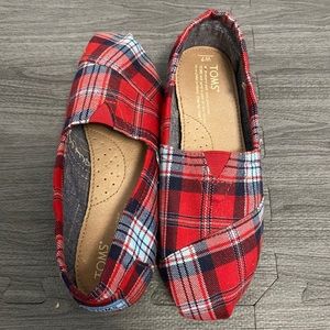 Toms Shoes